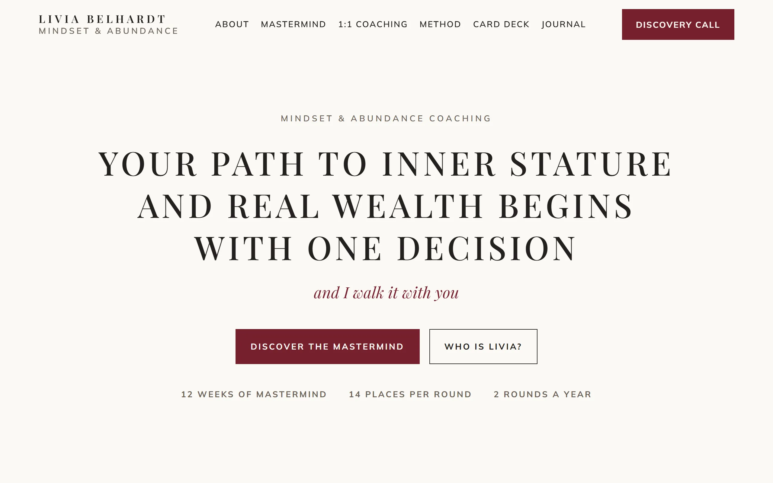 Home page of the Belhardt template, letterspaced black capitals on pale paper, an italic line in bordeaux below and two buttons, a greige band at the side