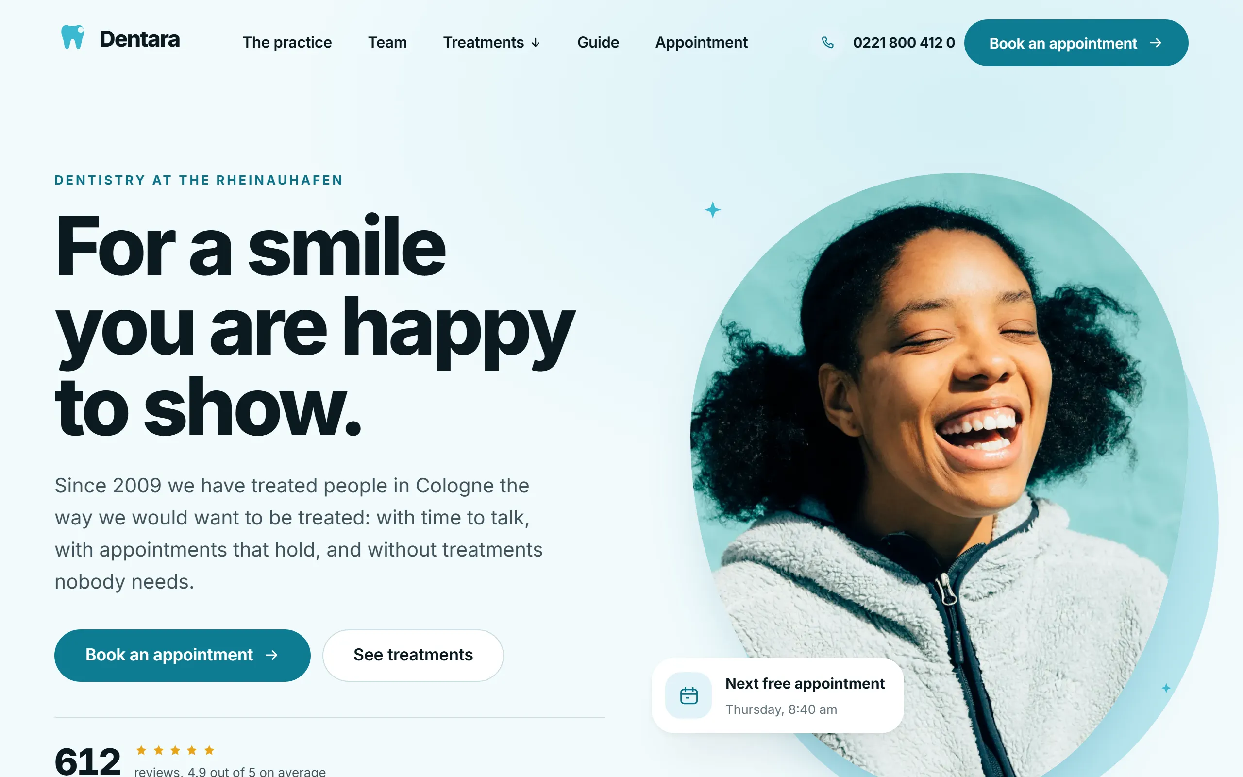 Home page of the Dentara template with a portrait in an organic shape, a three line heading and the next free appointment as a card