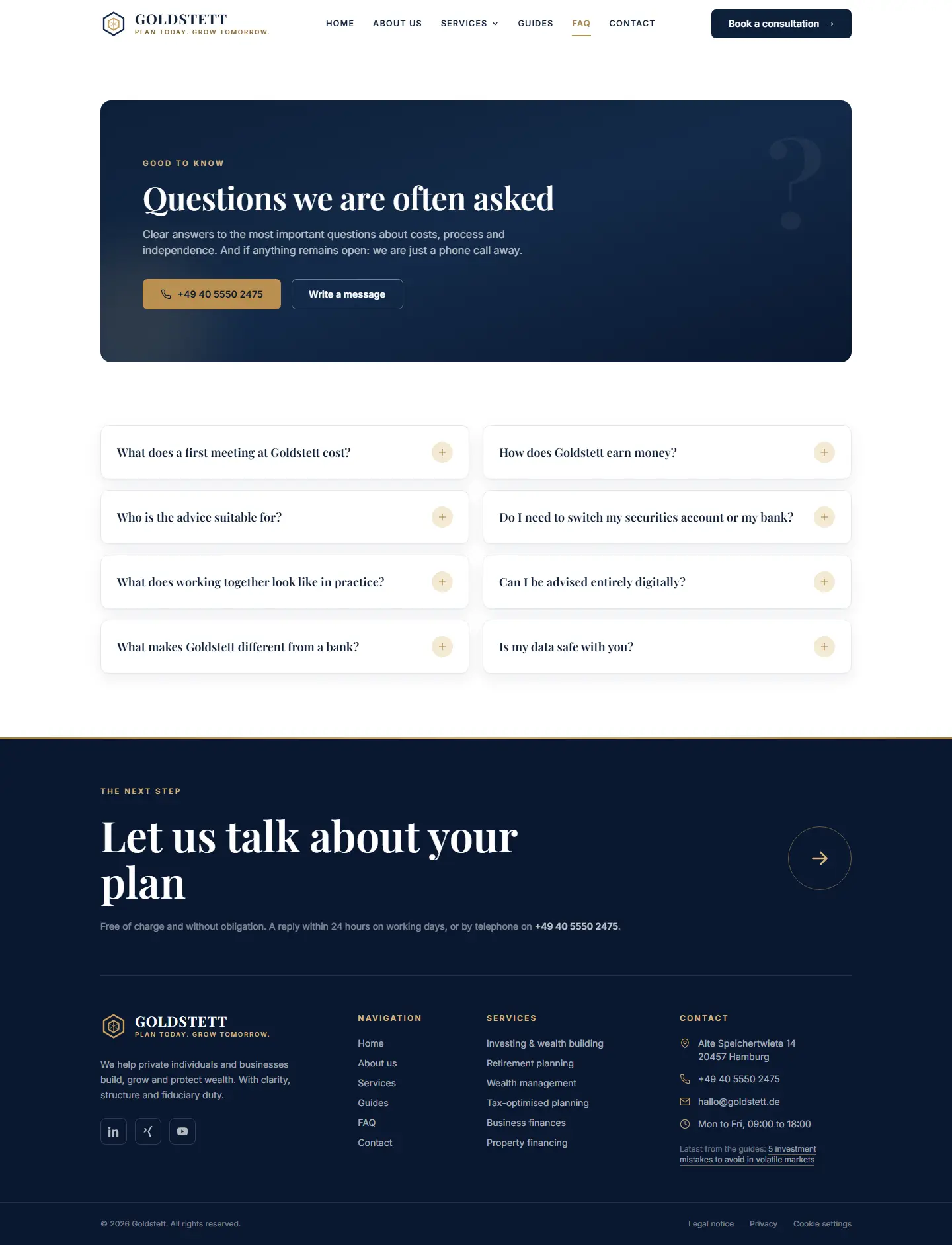 FAQ page of the Goldstett template with accordion questions
