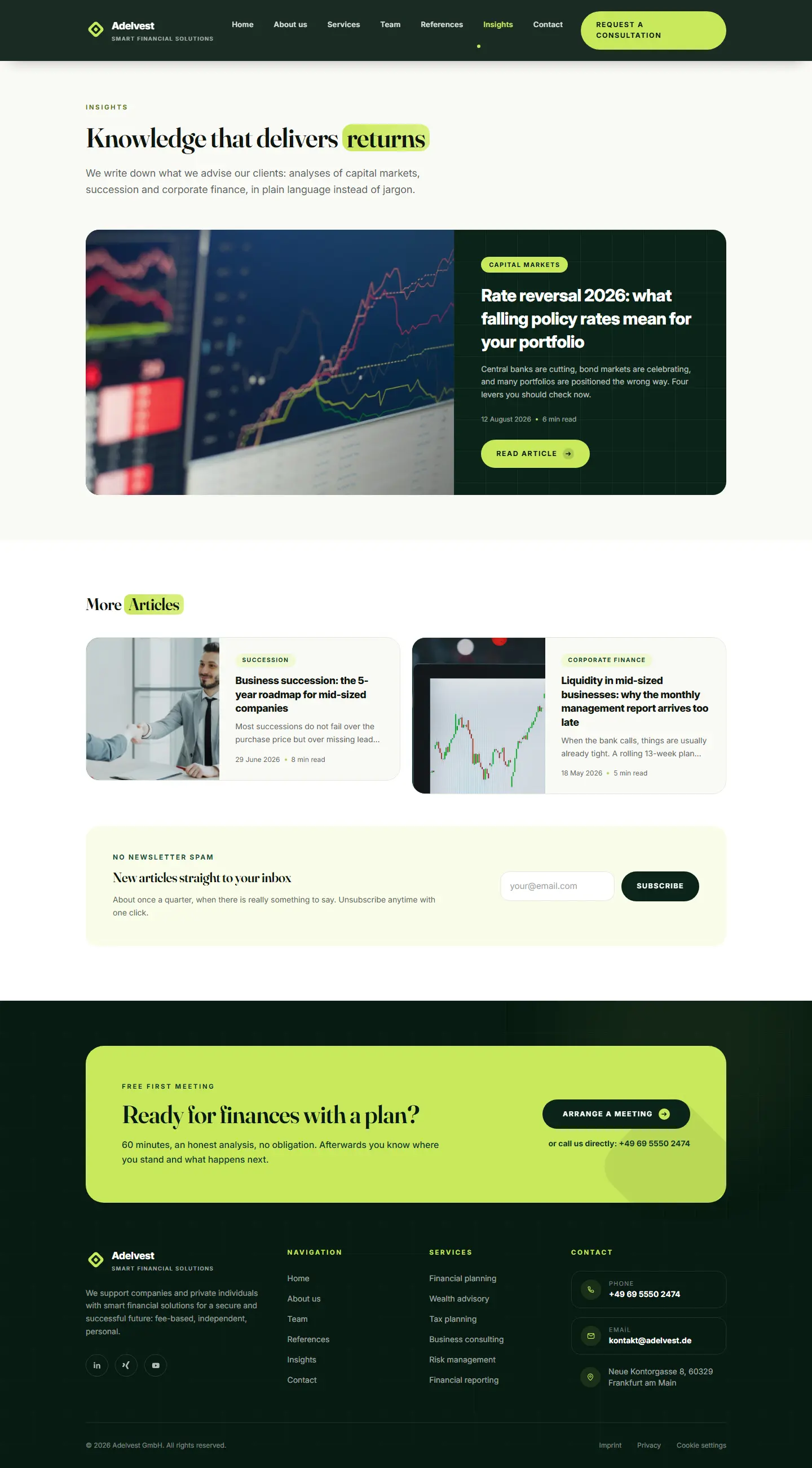 Insights overview of the Adelvest template with three article cards