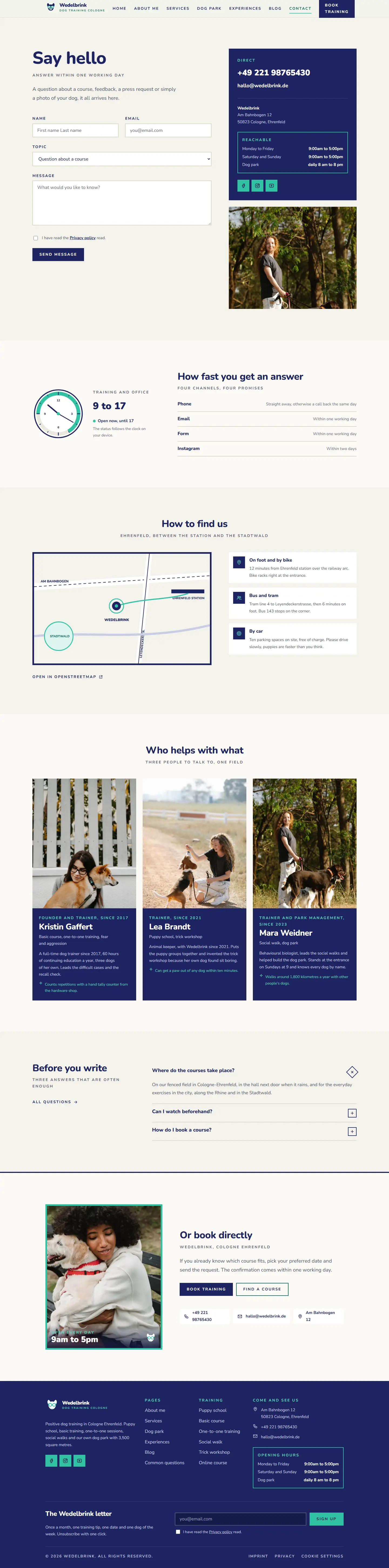 The contact page of the Wedelbrink template with the clock and the drawn site map
